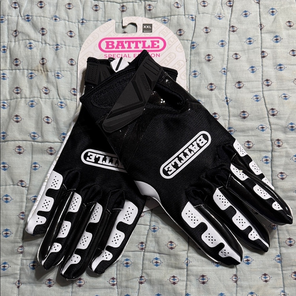 Black and White Men's Gloves